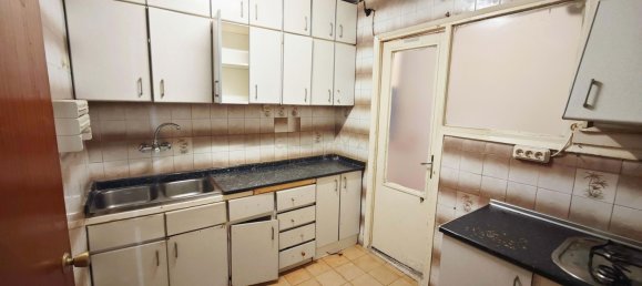 Apartamento de 3 dormitorios en Ripollet, Spain No. 157330 13