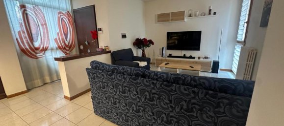 4 rooms Apartment in Empoli, Italy No. 117116 19