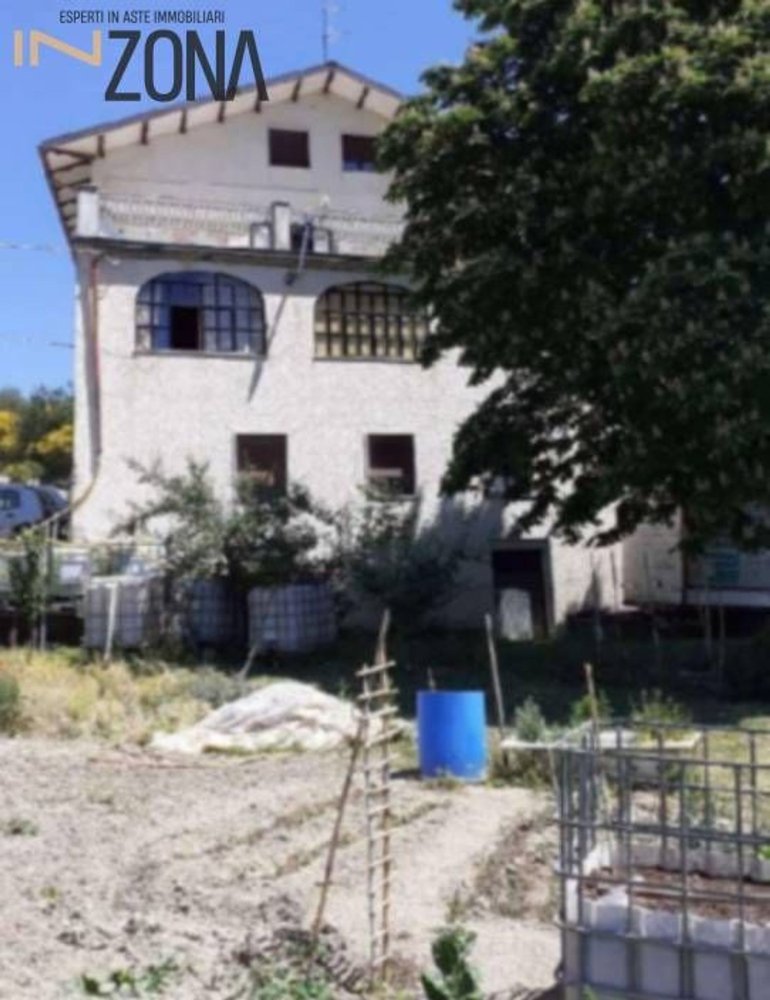 4غرفة شقة في Mosciano Sant'Angelo, Italy رقم 237085