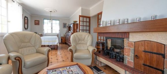 3 bedrooms House in Charente-Maritime, France No. 285339 2