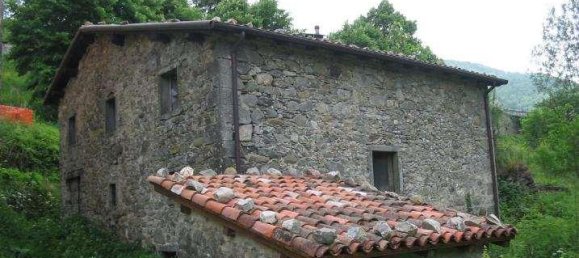 Villa de 15 habitaciónes en Camporgiano, Italy No. 75645 7