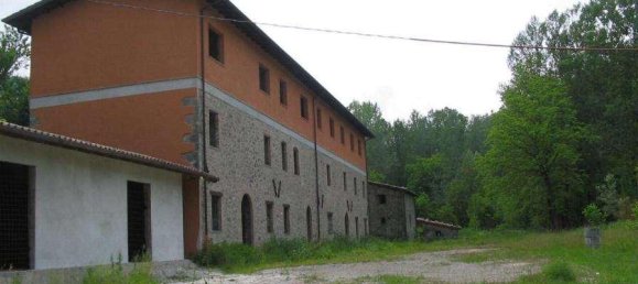 Villa de 15 habitaciónes en Camporgiano, Italy No. 75645 8