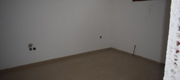 4 bedrooms Villa in Thessaloniki, Greece No. 1402 4