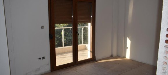 4 bedrooms Villa in Thessaloniki, Greece No. 1402 7