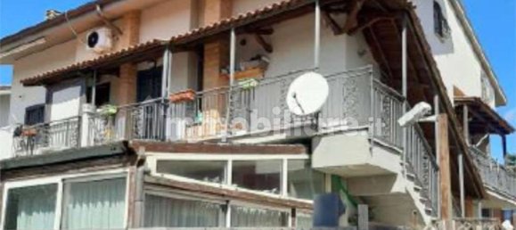 Квартира с 4 спальнями в Фара ин Сабина, Италия № 216217 2