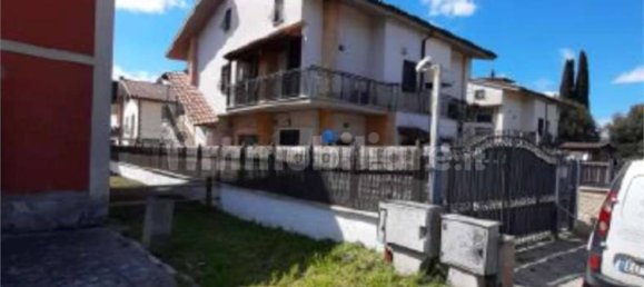 Квартира с 4 спальнями в Фара ин Сабина, Италия № 216217 15