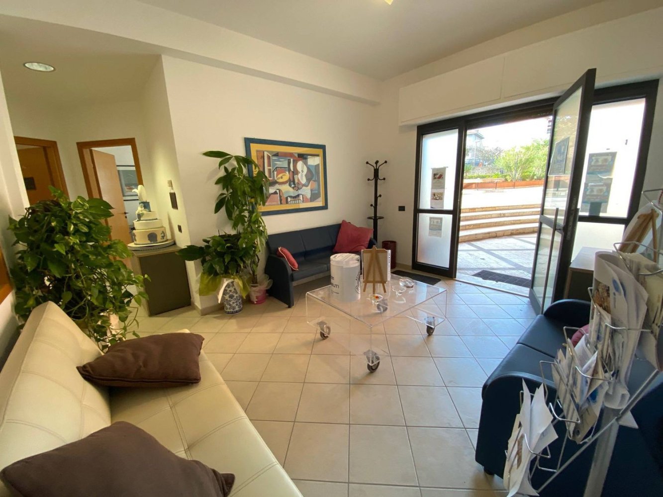 Коммерческая недвижимость 150м² в Алькамо, Италия № 264413