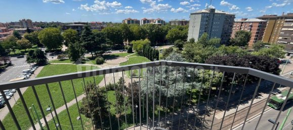 Ático de 3 dormitorios en Cinisello Balsamo, Italy No. 270088 5