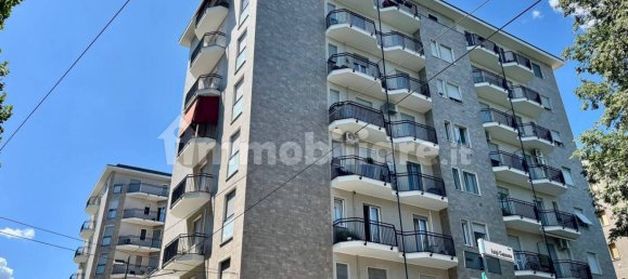 Ático de 3 dormitorios en Cinisello Balsamo, Italy No. 270088 4