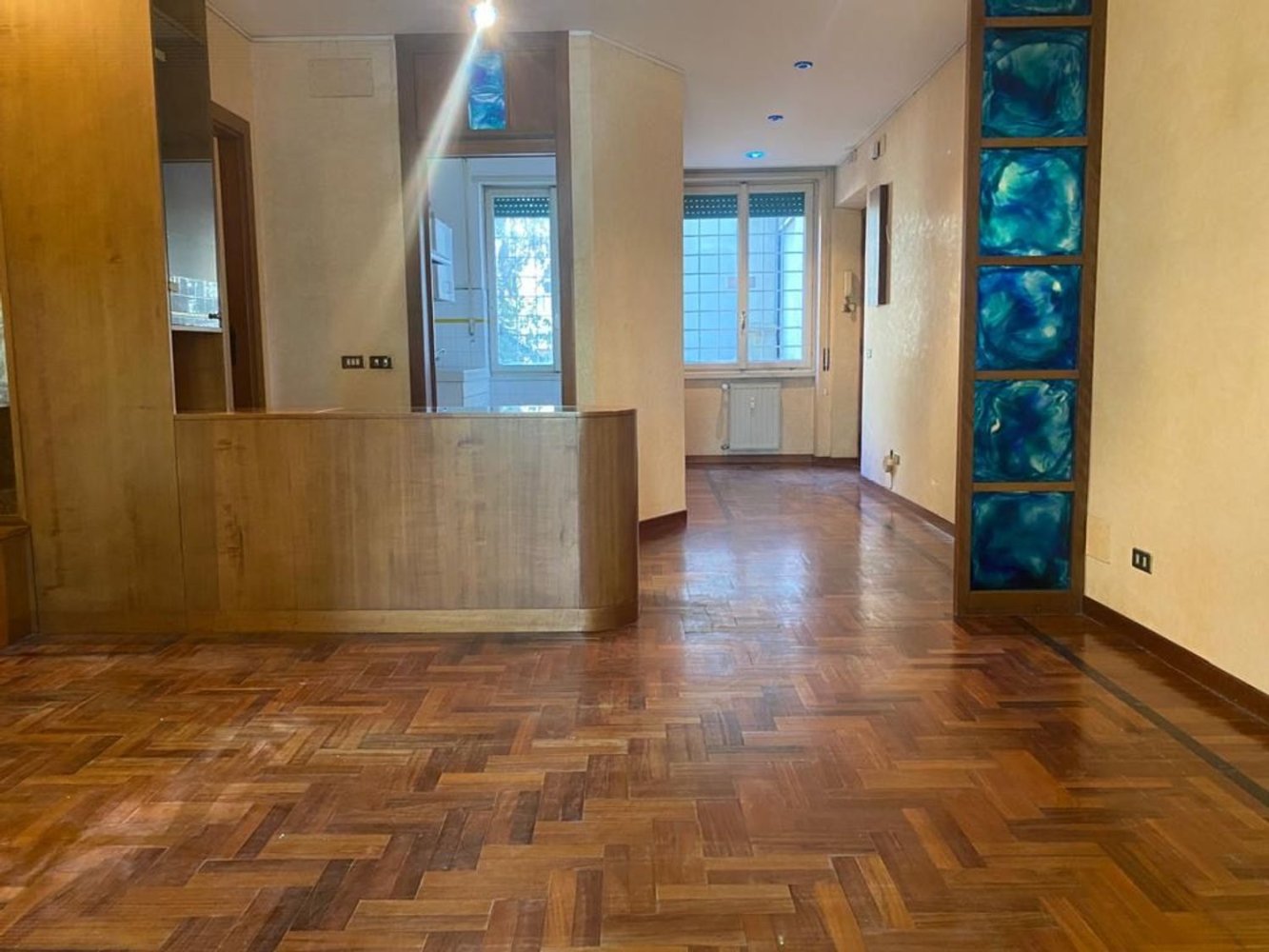 4 rooms Apartment in Rome, Italy No. 270273