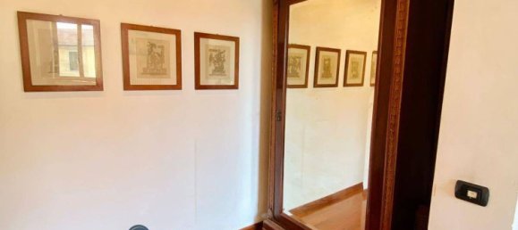 Apartamento de 4 habitaciónes en La Spezia, Italy No. 36392 3