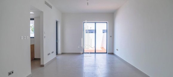 4 bedrooms Villa in Yas Island, UAE No. 37670 4