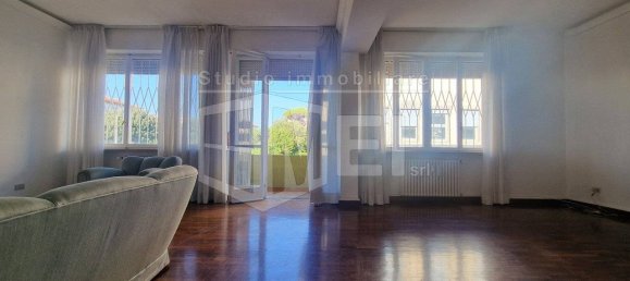 2 bedrooms Apartment in Livorno, Italy No. 66155 8