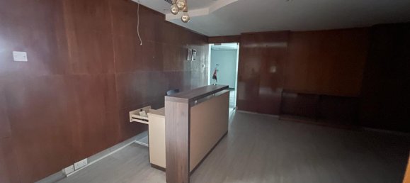 7427.10m² Office in Al Quoz, UAE No. 1668 12