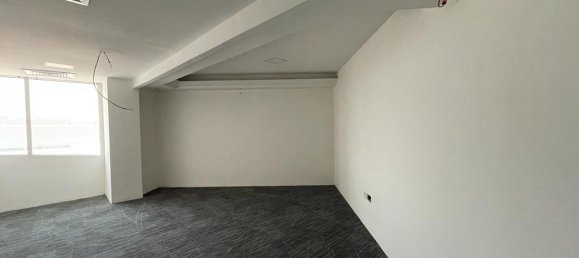 7427.10m² Office in Al Quoz, UAE No. 1668 10