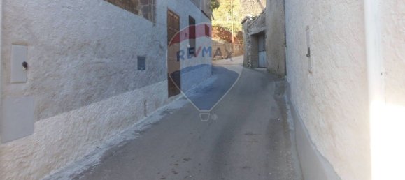 4 rooms Apartment in Caserta, Italy No. 220575 24