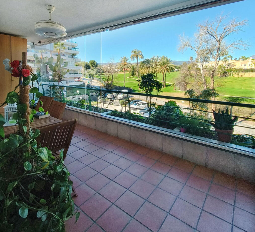 Квартира с 2 спальнями в Марбелья, Испания № 185306