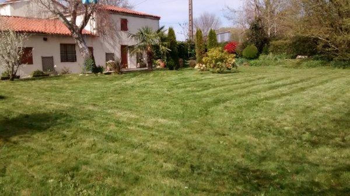 2 bedrooms House in Le Retail, France No. 22058