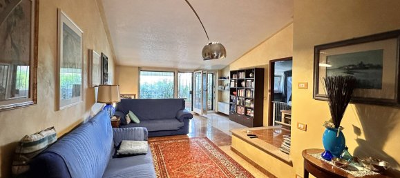 5 Schlafzimmer Wohnung in Verona, Italy, Nr. 358649 22