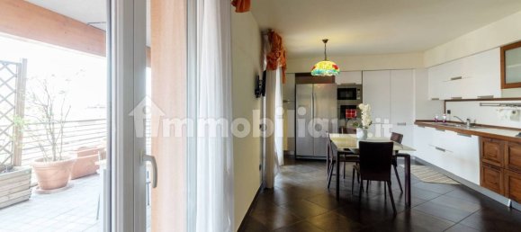 Пентхаус с 4 спальнями в Саронно, Италия № 356295 5