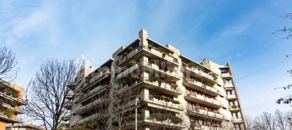 Пентхаус с 4 спальнями в Саронно, Италия № 356295 2