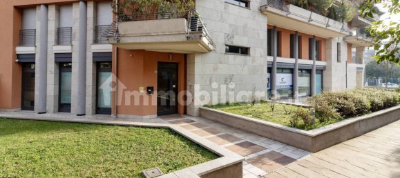 Пентхаус с 4 спальнями в Саронно, Италия № 356295 3