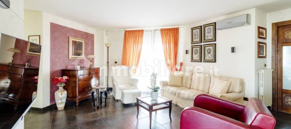 Пентхаус с 4 спальнями в Саронно, Италия № 356295 7