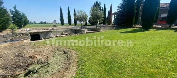 3 غرف نوم فيلا في Poggio Rusco, Italy رقم 69592 15