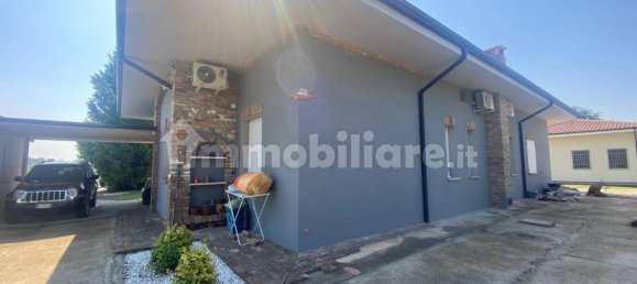 3 غرف نوم فيلا في Poggio Rusco, Italy رقم 69592 12