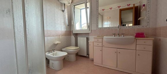 1 bedroom Apartment in San Benedetto del Tronto, Italy No. 297549 13