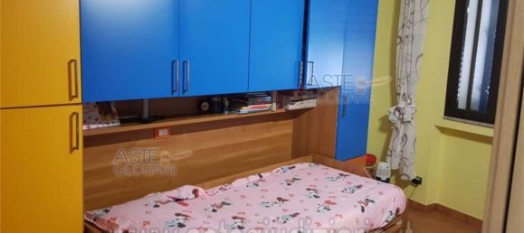 4-salle Appartement à Fiumefreddo di Sicilia, Italy No. 51099 10