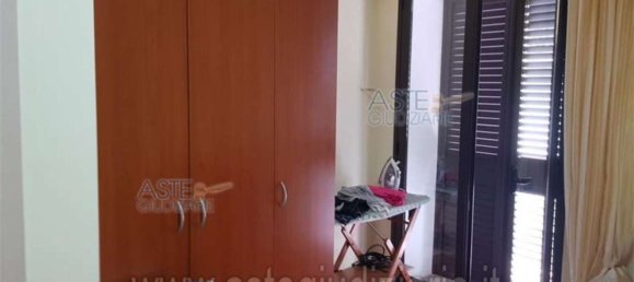 4-salle Appartement à Fiumefreddo di Sicilia, Italy No. 51099 8