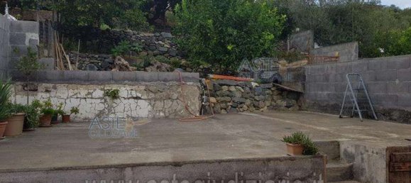 4-salle Appartement à Fiumefreddo di Sicilia, Italy No. 51099 15