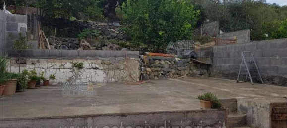 4-salle Appartement à Fiumefreddo di Sicilia, Italy No. 51099 11