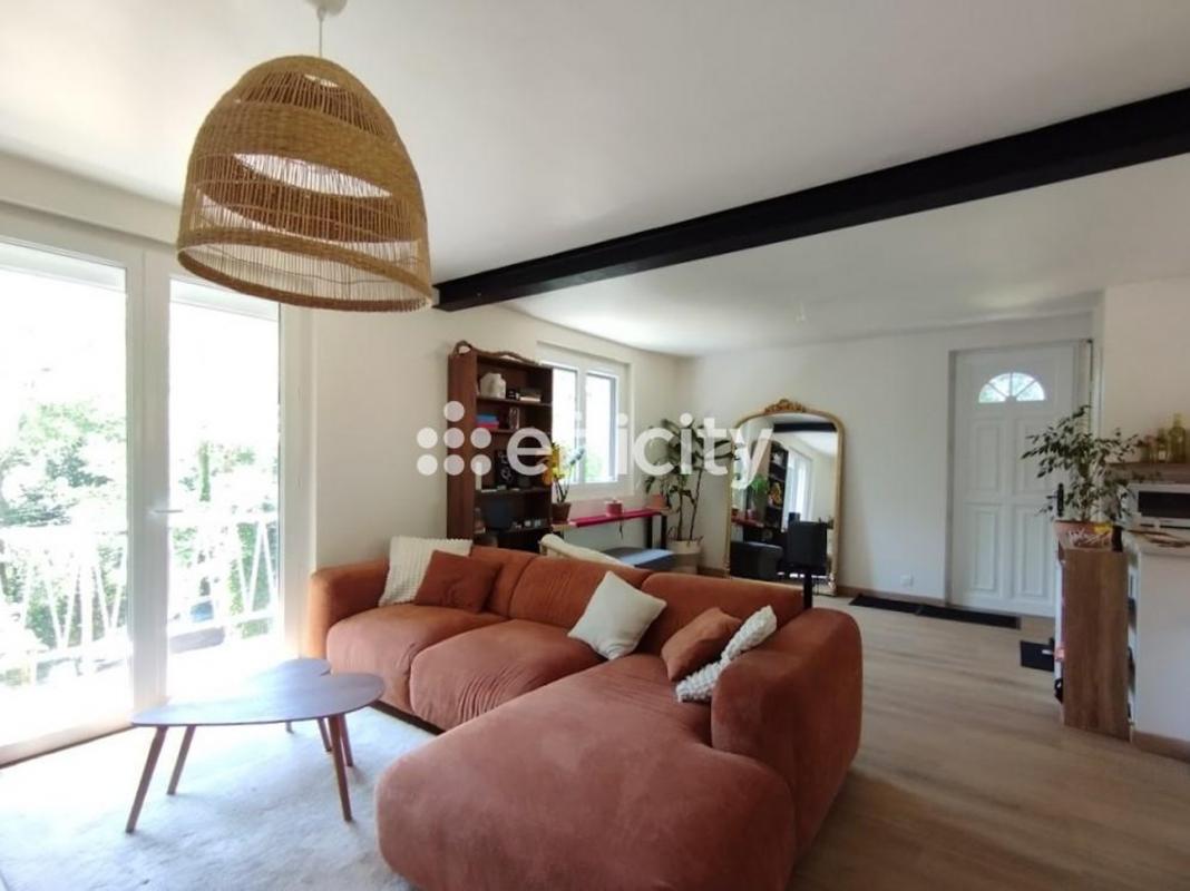 3 bedrooms House in Sonchamp, France No. 321484