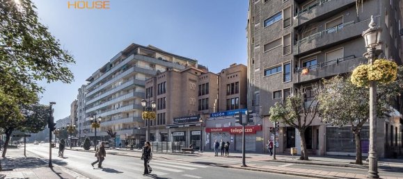 3 bedrooms Apartment in Granada, Spain No. 26034 23