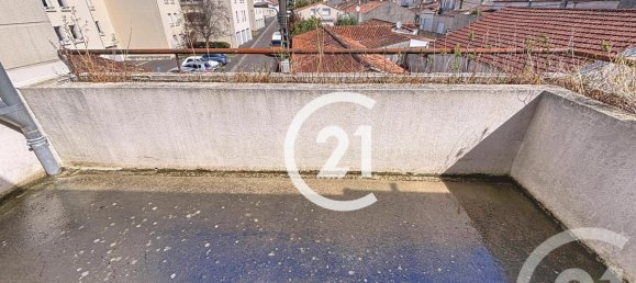 Квартира с 2 спальнями в Коньяк, Франция № 359805 7