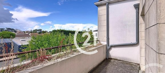 Квартира с 2 спальнями в Коньяк, Франция № 359805 11