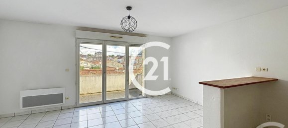 Квартира с 2 спальнями в Коньяк, Франция № 359805 5