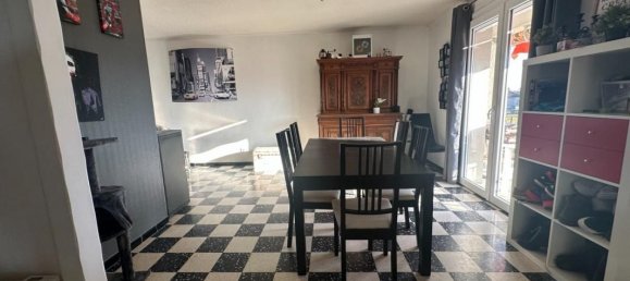 Casa de 3 dormitorios en Loire, France No. 341177 4