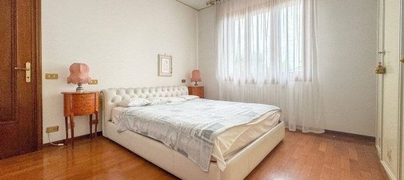 3 bedrooms Villa in Stra, Italy No. 288322 6