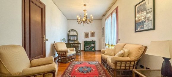 3 bedrooms Villa in Stra, Italy No. 288322 9