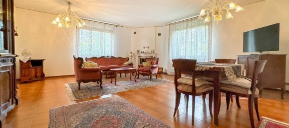 3 bedrooms Villa in Stra, Italy No. 288322 4