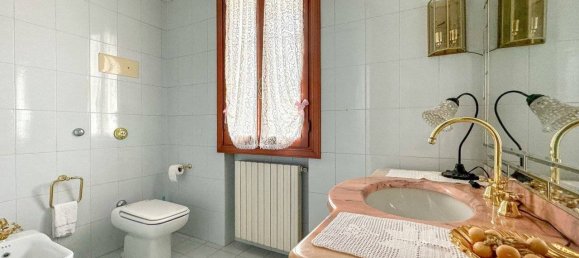 3 bedrooms Villa in Stra, Italy No. 288322 11