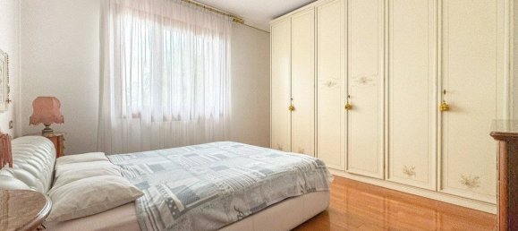 3 bedrooms Villa in Stra, Italy No. 288322 5