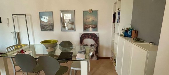 3 rooms Apartment in Rome, Italy No. 15796 10