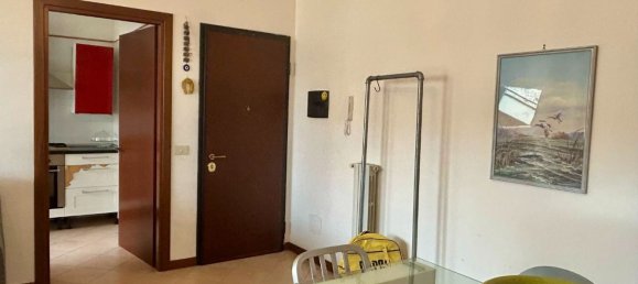 3 rooms Apartment in Rome, Italy No. 15796 4