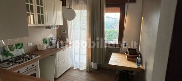 3 bedrooms Apartment in Carbonera, Italy No. 195129 3
