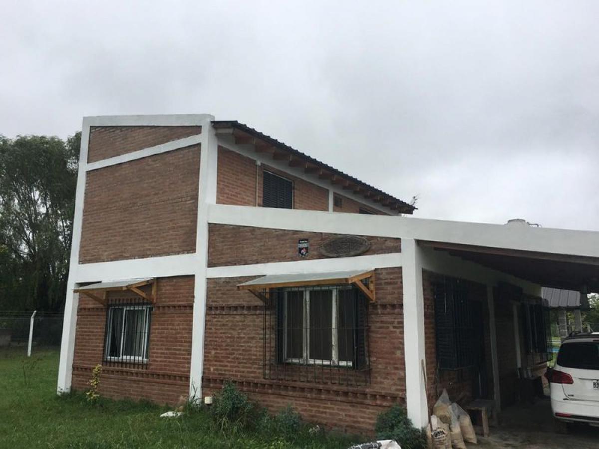 3 bedrooms House in San Vicente, Argentina No. 93932