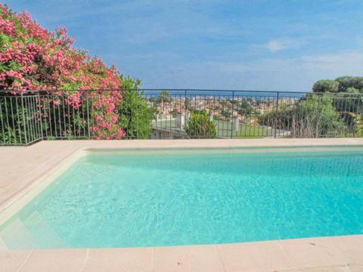 2 bedrooms House in Cagnes-sur-Mer, France No. 3246